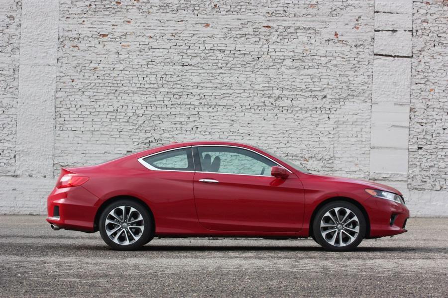  Honda Accord V6 Coupe 2013 года  (фото 7 из 19)